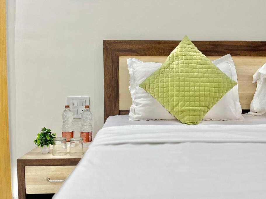 Host Jatin Kasauli Crest 7O1827O7O3 아파트 외부 사진