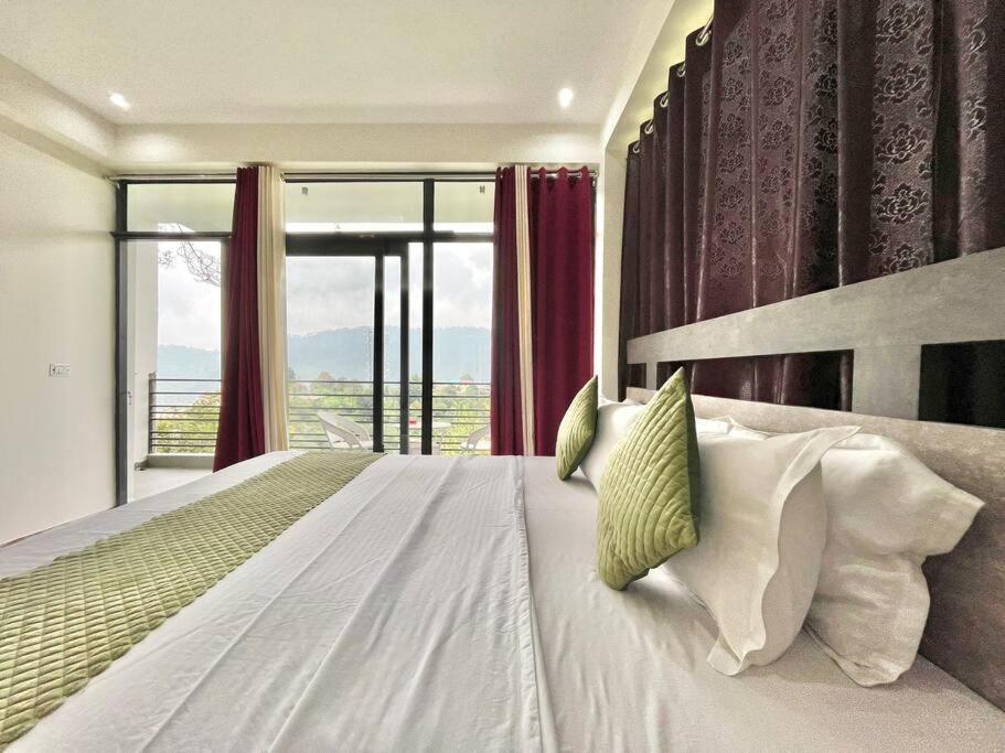 Host Jatin Kasauli Crest 7O1827O7O3 아파트 외부 사진