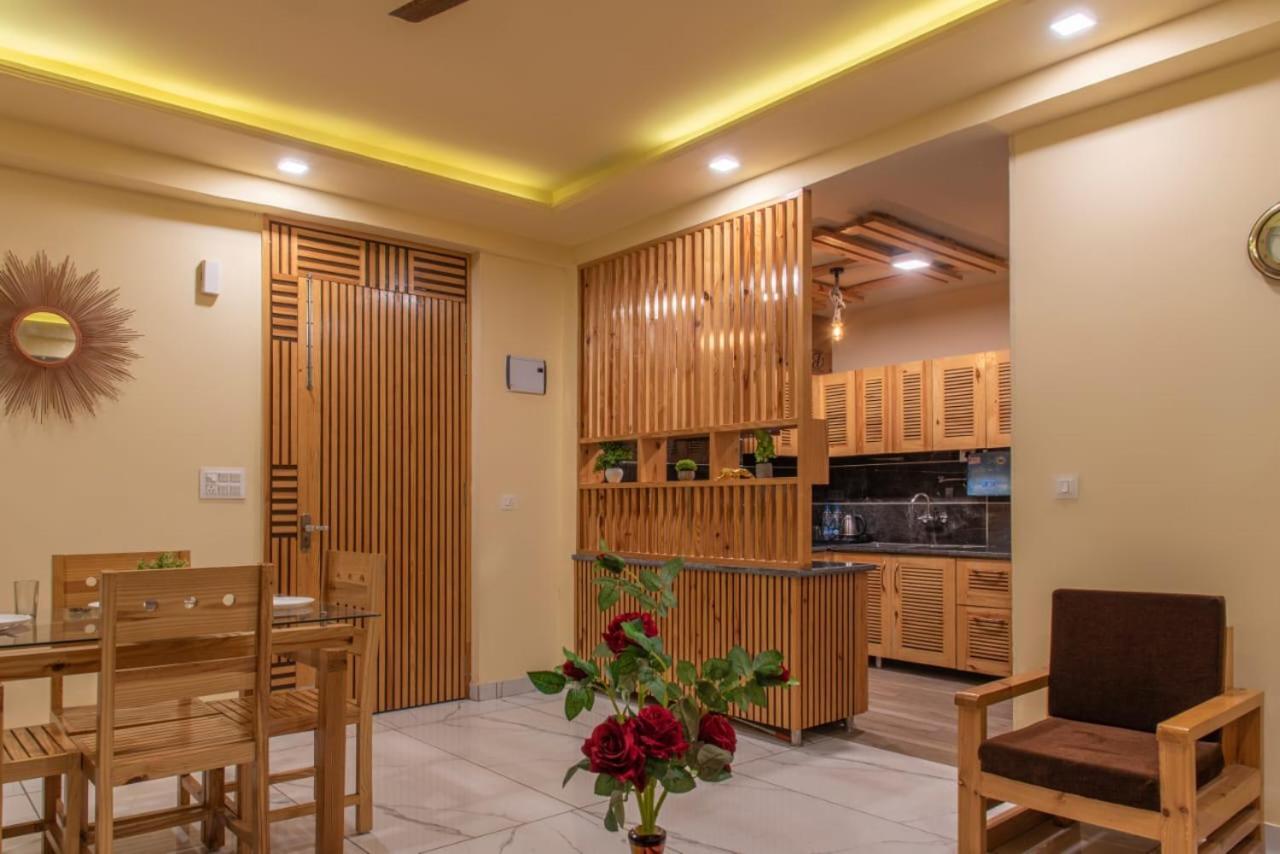Host Jatin Kasauli Crest 7O1827O7O3 아파트 외부 사진